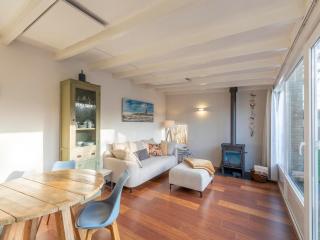 Bungalow in Sint Maartenszee near the Beach - Sint Maartensvlotbrug - 3
