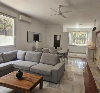 Spacious Garden Villa, private pool, huge grounds with orange trees - Dos Hermanas - 6
