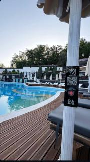 The Pearl Estate - Mjull-Bathore - 8