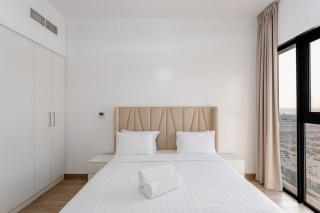 Stunning 2 Bed in Cyan Beach Residence - 1