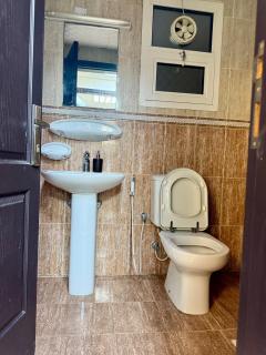 Cozy Sea View Apartment in the heart of Ajman - 8