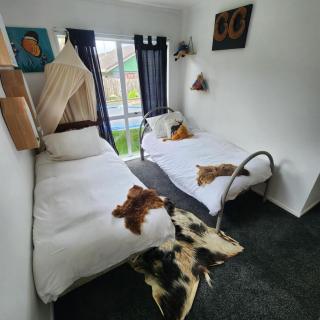 Home Away, Family Stay - Rotorua - 2