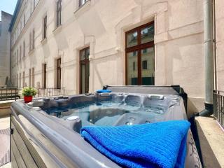 TubLife Terrace Suite I PRIVATE JACUZZI I FreeParking - 8