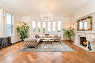 Luxury Villa - City Centre - Sleeps 13 - Nottingham - 6