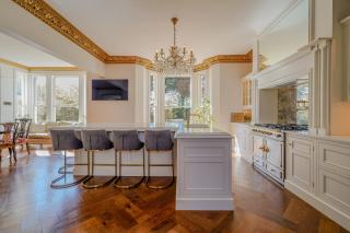 Luxury Villa - City Centre - Sleeps 13 - Nottingham - 8