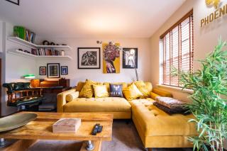 Stunning Riverside Home - Canterbury - 0