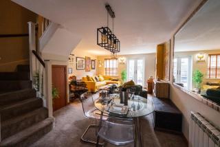 Stunning Riverside Home - Canterbury - 7