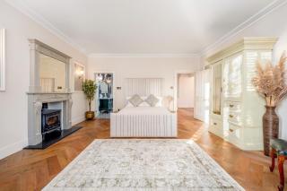 Luxury Villa - City Centre - Sleeps 13 - Nottingham - 1
