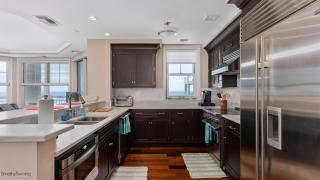 Residence 902 At The Grand - 5