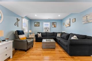 Newly Renovated 4 Bedroom Home Only 2 Blocks From The Beach! - Wildwood - 7
