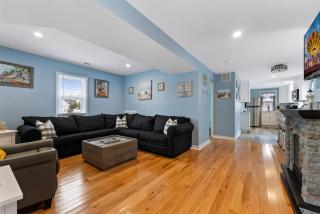 Newly Renovated 4 Bedroom Home Only 2 Blocks From The Beach! - Wildwood - 2