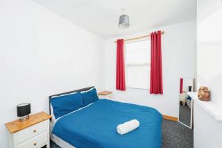 5 Bedroom House For Corporate Stays in Kettering - Kettering - 9