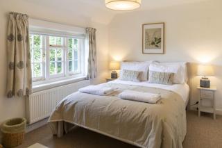 Danny Lodge - Country Cottage Near Brighton by Huluki Sussex Stays - Hurstpierpoint - 8
