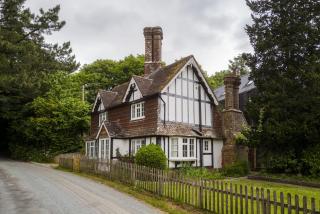 Danny Lodge - Country Cottage Near Brighton by Huluki Sussex Stays - Hurstpierpoint - 0