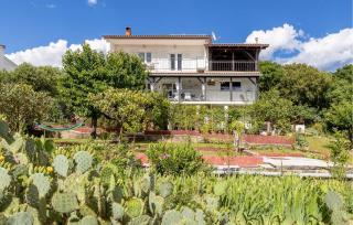 Stunning Apartment In Klenovica - Klenovica - 4