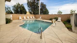 Motel 6 Ontario Airport - Ontario - 7