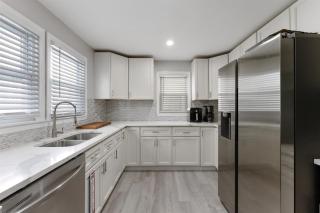 140 E Burk Ave, Unit B - Wildwood - 7