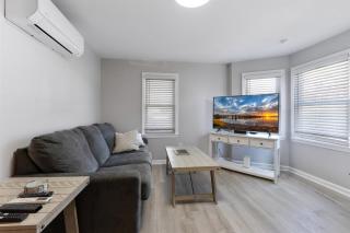 140 E Burk Ave, Unit B - Wildwood - 4