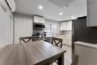 140 E Burk Ave, Unit B - Wildwood - 2