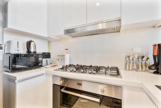 3BR APT with Burj View from Balcony - Pool and Gym - 4