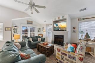 Vibrant 3 Bedroom Condo With A Bbq Grill Outdoor Shower - Wildwood - 4