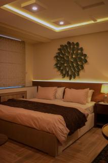 The Walker's Flat B-2BHK Sunnybank Murree - Murree - 1