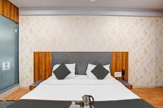 Collection O The Valentine Hotel - Surat - 9