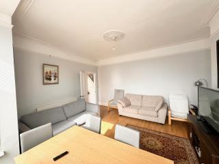 4 Bedroom house in SE4 - 9