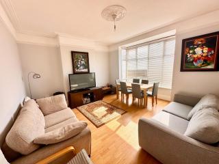 4 Bedroom house in SE4 - London - 0
