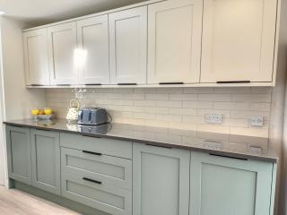 Elegant 3BR Home Near Oxford Centre, Garden, WiFi - 1