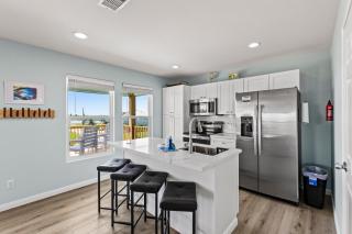 Gorgeous 4BD with Hot Tub, Golf Cart, Deck, Gourmet Kitchen - Gilchrist - 8