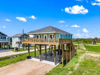 Gorgeous 4BD with Hot Tub, Golf Cart, Deck, Gourmet Kitchen - Gilchrist - 4