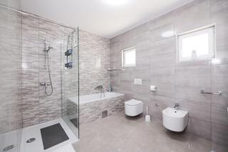 Deluxe Apartments Sanja with Seaview - Gornji Karin (Carino) - 2
