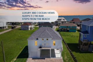 4BR Beach Haven - Deck, Gourmet Kitchen, Tiki Bar Fun - Crystal Beach - 0