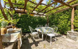 Lovely Home In Località Cocolaio Of San - Cocciglia - 3