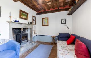 Lovely Home In Località Cocolaio Of San - Cocciglia - 8
