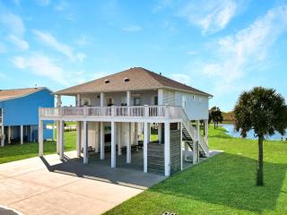 4BR Gulf Views - Ocean-View Deck, Games, Gated Privacy & Sleeps 12 - Port Bolivar - 3