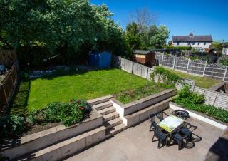 Cozy 3 bed family home by park - Penrith - 0