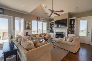 Beachfront 4BR - Pickleball, Gameroom, Luxury Gated Community! - Port Bolivar - 6