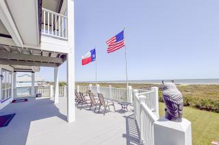 Beachfront 4BR - Pickleball, Gameroom, Luxury Gated Community! - Port Bolivar - 4
