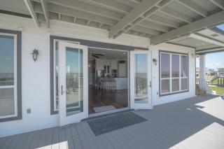 Beachfront 4BR - Pickleball, Gameroom, Luxury Gated Community! - Port Bolivar - 3