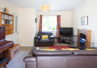 Cozy 3 bed family home by park - Penrith - 9