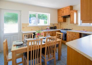 Cozy 3 bed family home by park - Penrith - 5
