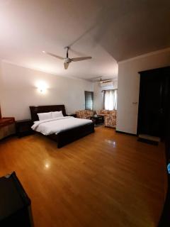 Royal Crown - Islamabad - 1