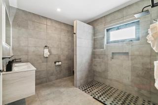 New 3br Villa Private Pool Prime Location - Noord - 1