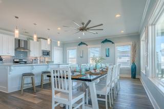 5BR Beachfront - Ocean Decks, Tiki Bar, Pet-Friendly & Sleeps 12 - 8