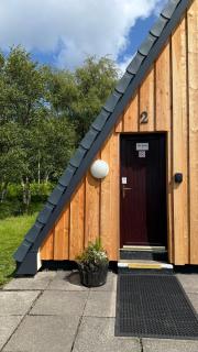 1 Bedroom Cabin with Mountain & Loch Views - Quiet Location between Glencoe & Ben Nevis - Corran - 9