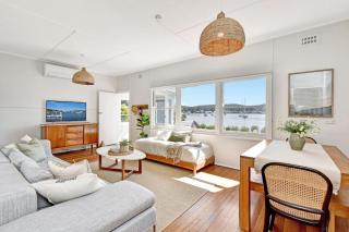 The Little Lake House Waterfront Escape - Rathmines - 6