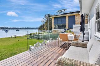 The Little Lake House Waterfront Escape - Rathmines - 2
