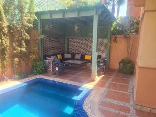 Villa Marrakech haut standing avec piscine et architecture arabesque - Marrakesch - 9